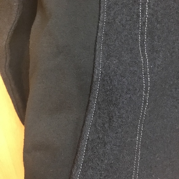 ICELANDIC DESIGN 100% Wool Black Full Zip Sweater - Picture 8 of 8